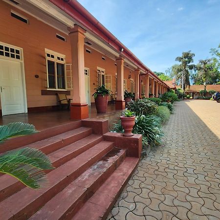 Masindi Hotel Esterno foto