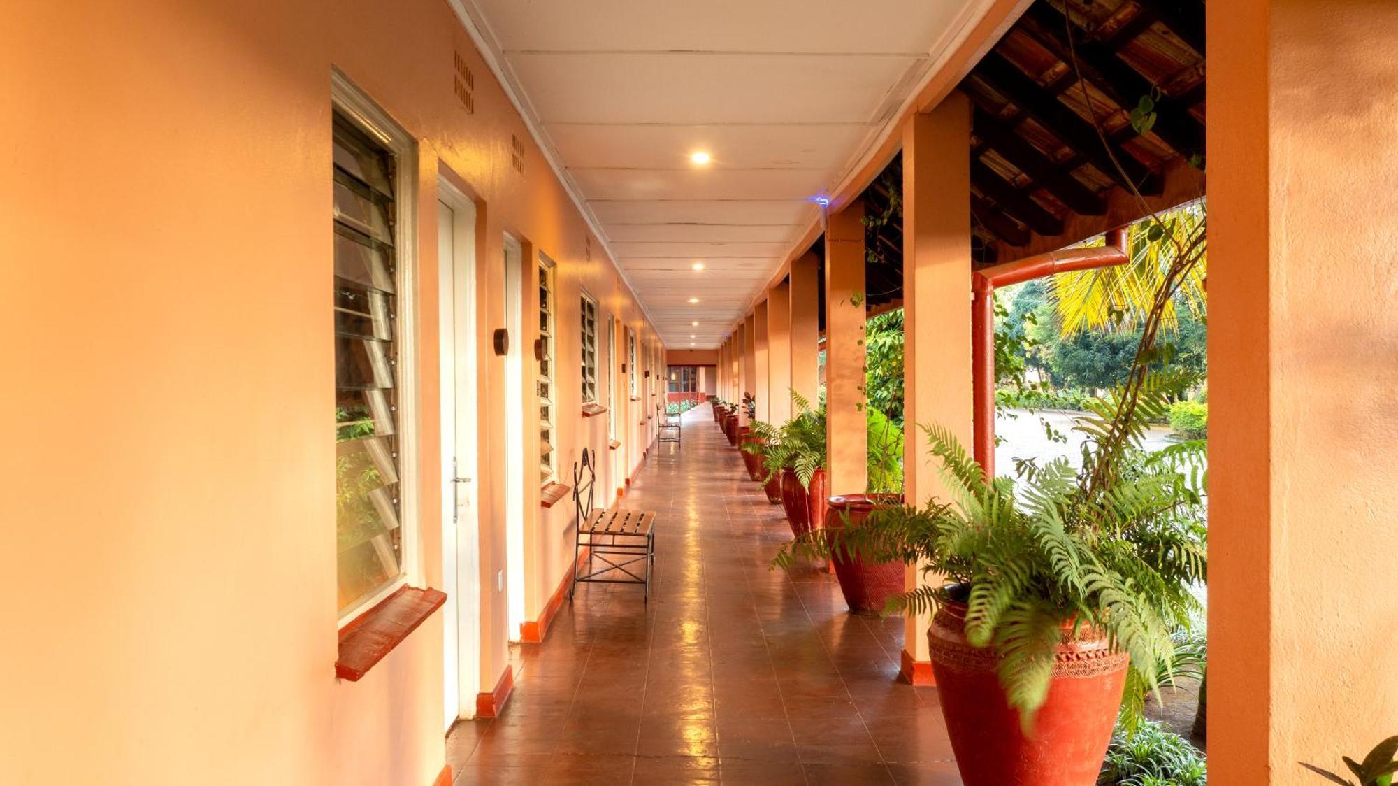 Masindi Hotel Esterno foto