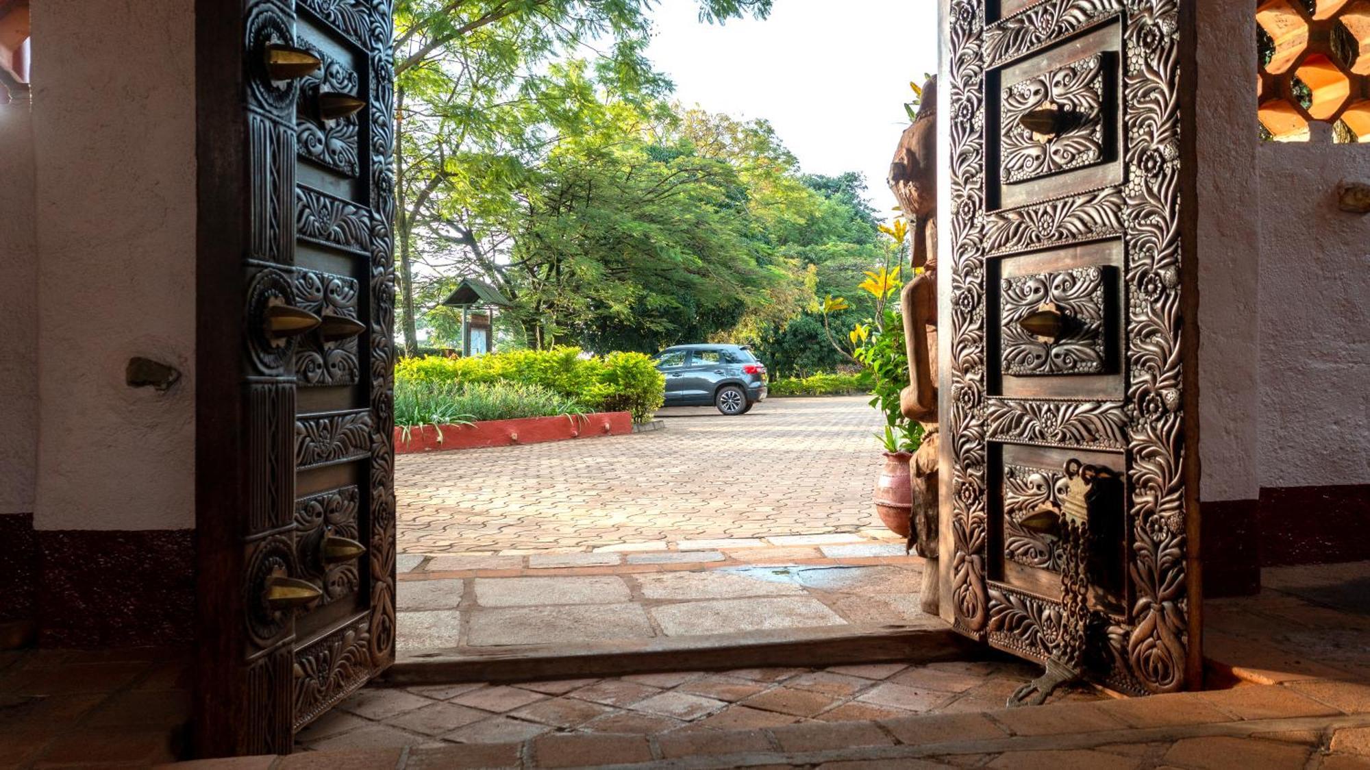 Masindi Hotel Esterno foto