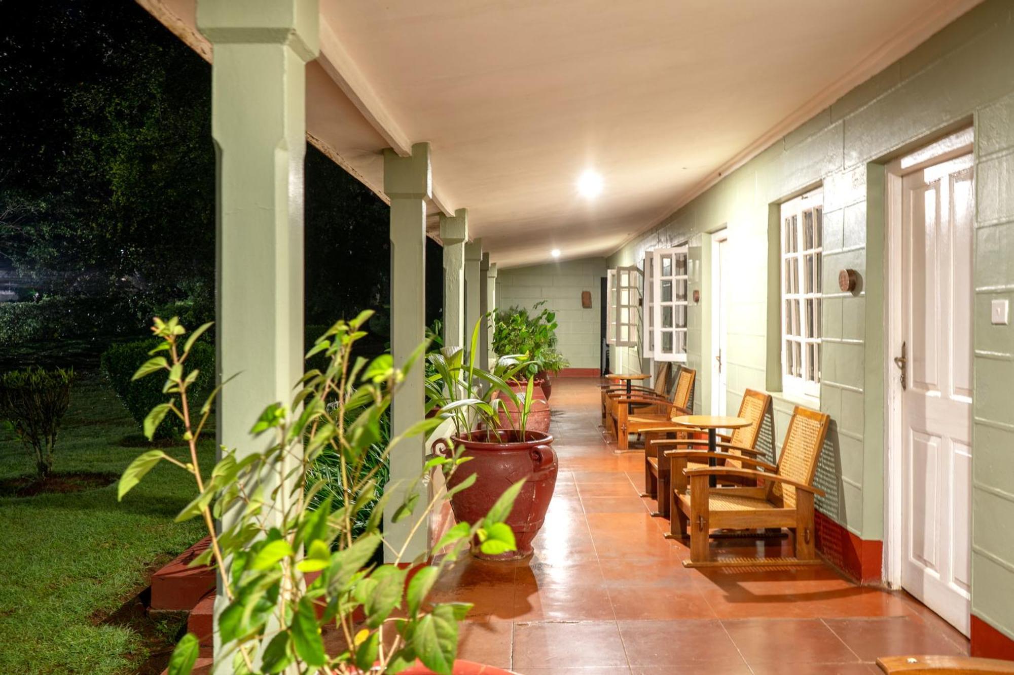 Masindi Hotel Esterno foto