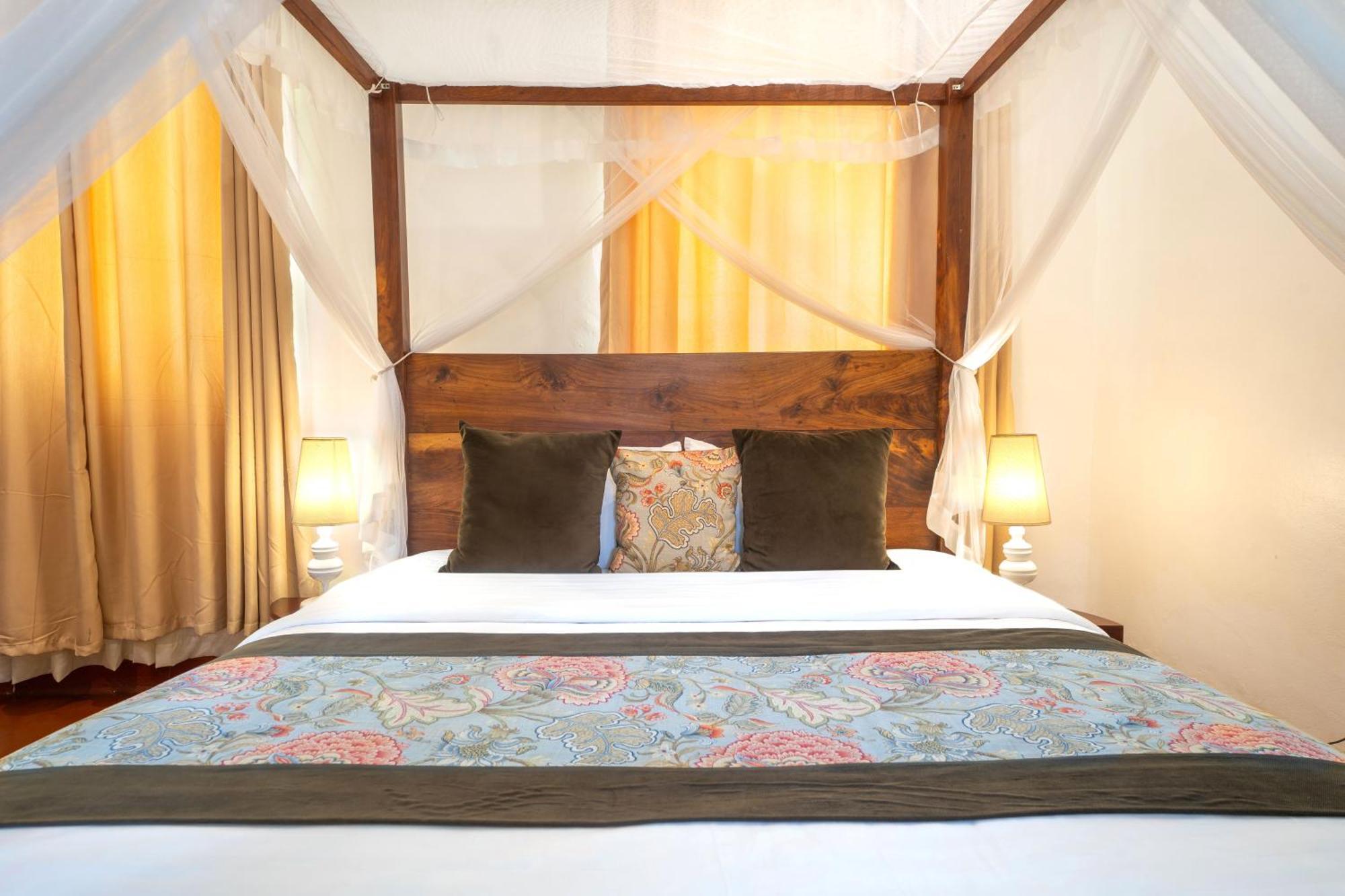 Masindi Hotel Esterno foto