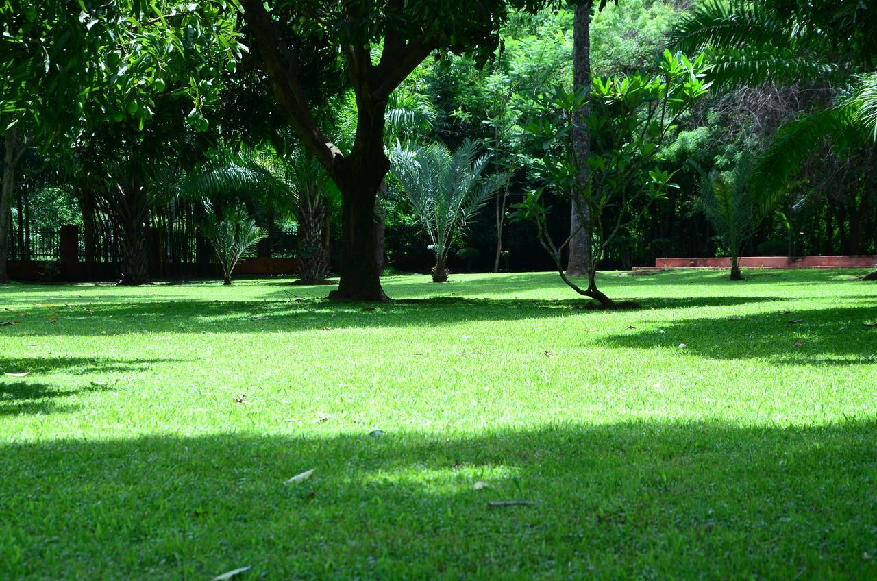 Masindi Hotel Esterno foto