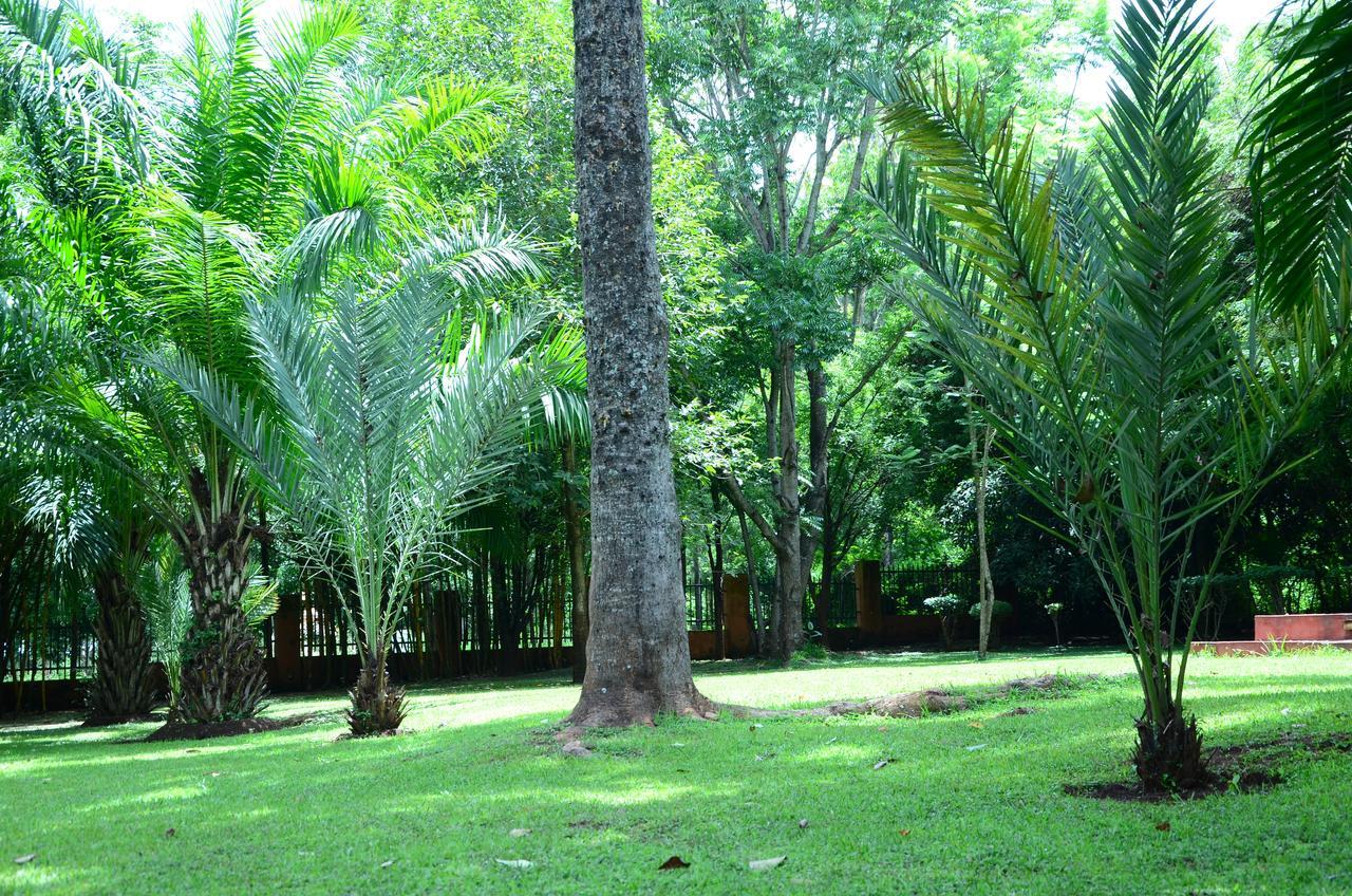 Masindi Hotel Esterno foto
